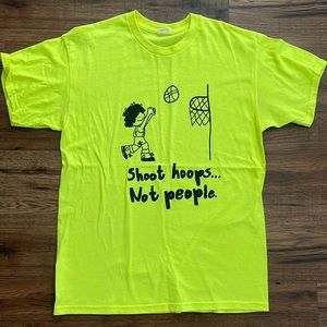 Men’s Shoot Hoops Not People T-Shirt sz: Large